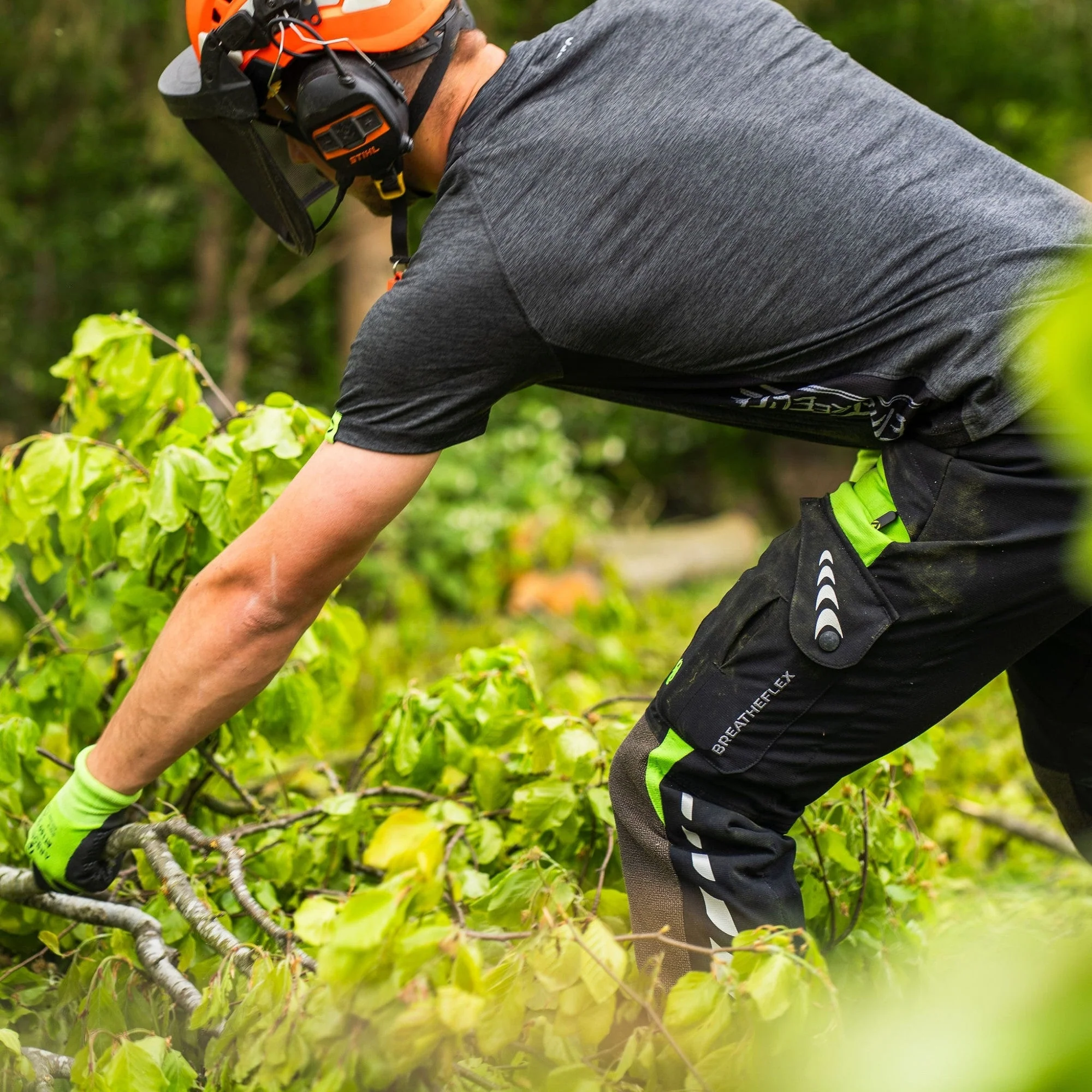 AT4015 Breatheflex Chainsaw Trousers Design A Plus Class 1 - Lime - Image 11