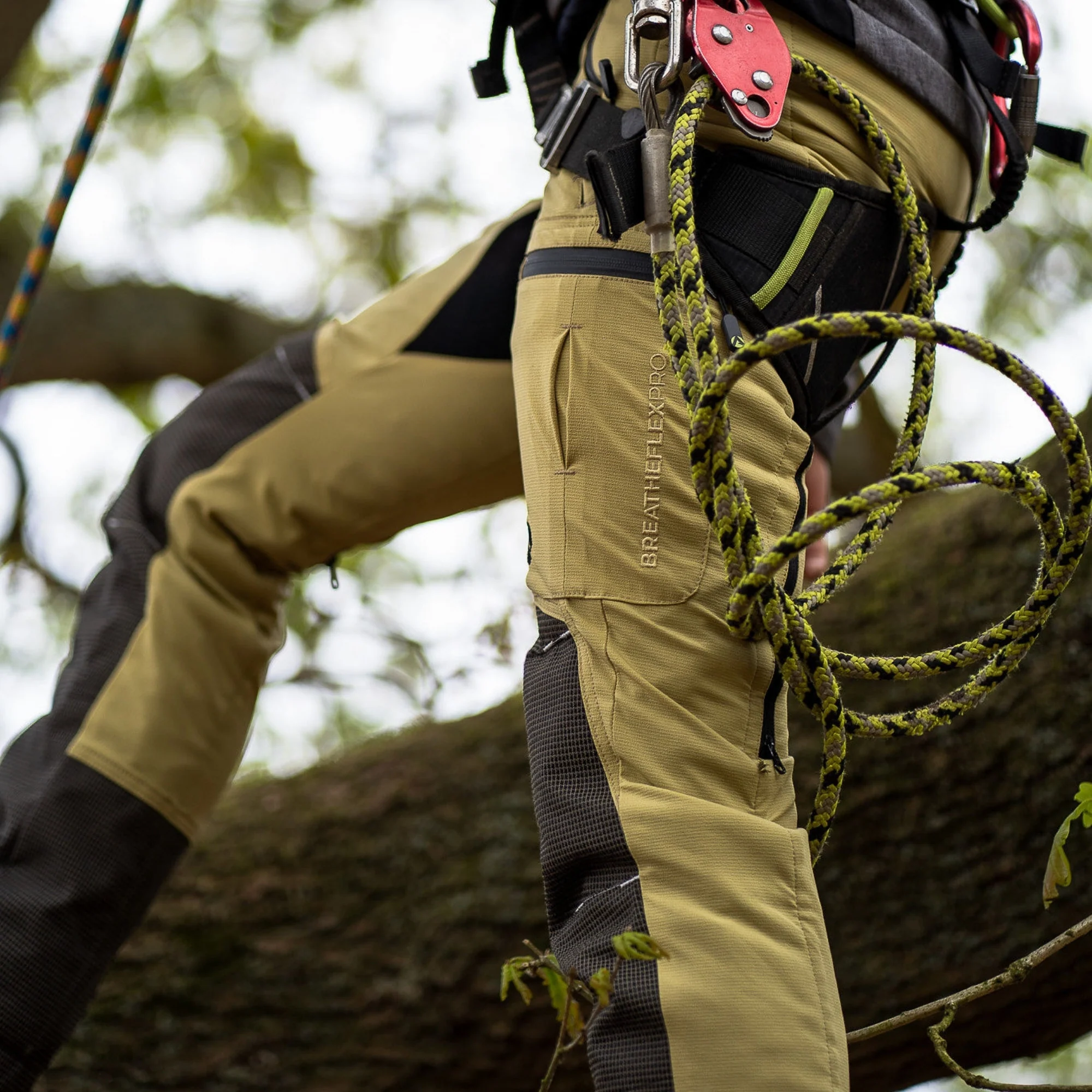 AT4060(US) Breatheflex Pro Chainsaw Pants UL Rated  - Beige - Image 11
