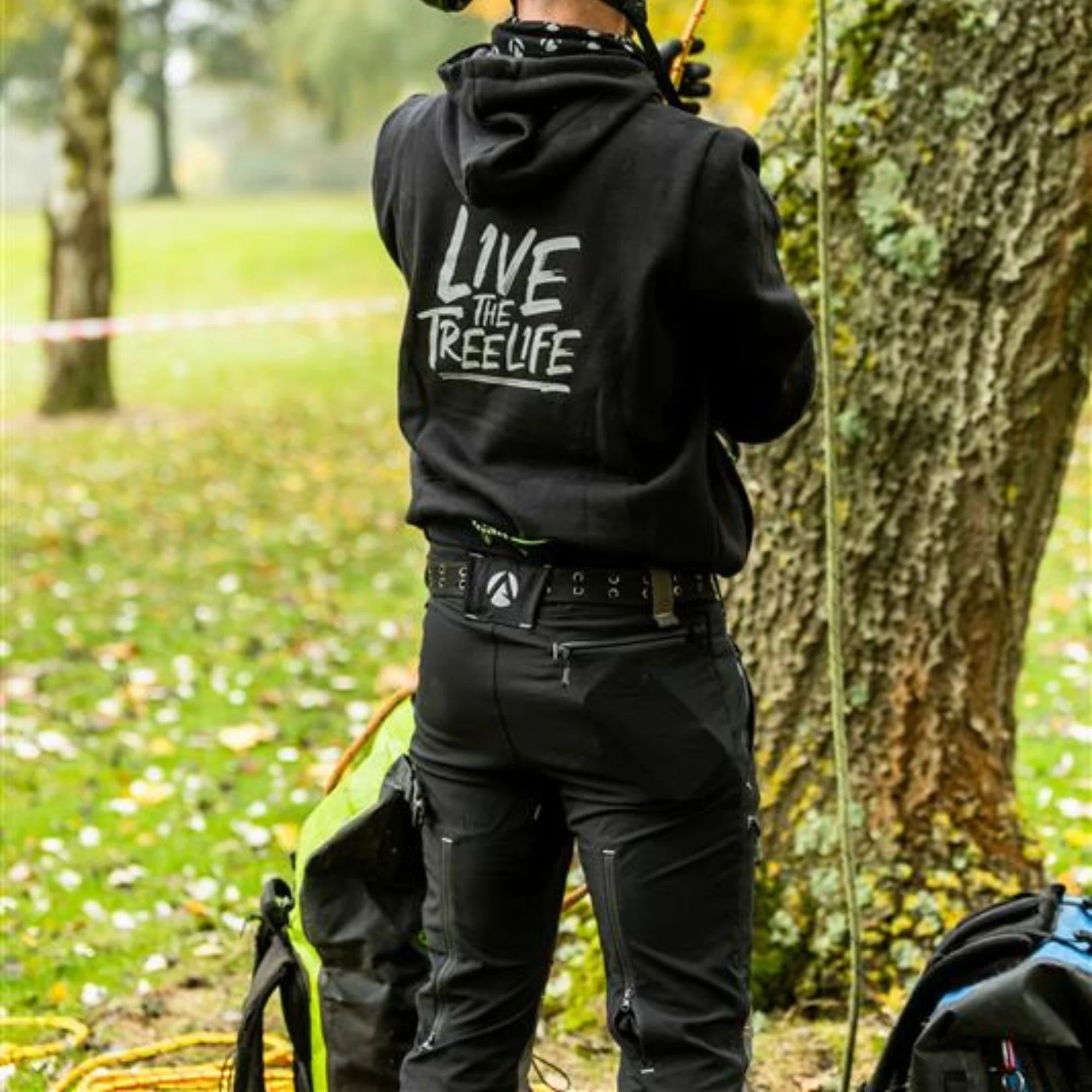 AT4060(US) Breatheflex Pro Chainsaw Pants UL Rated - Black - Image 15