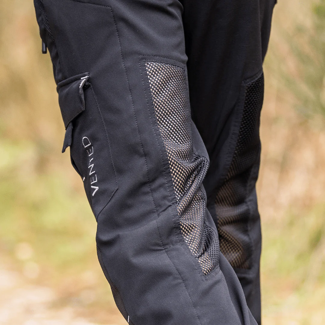 AT4062(US) Arbortec Vented Chainsaw Pants UL Rated - Black - Image 11