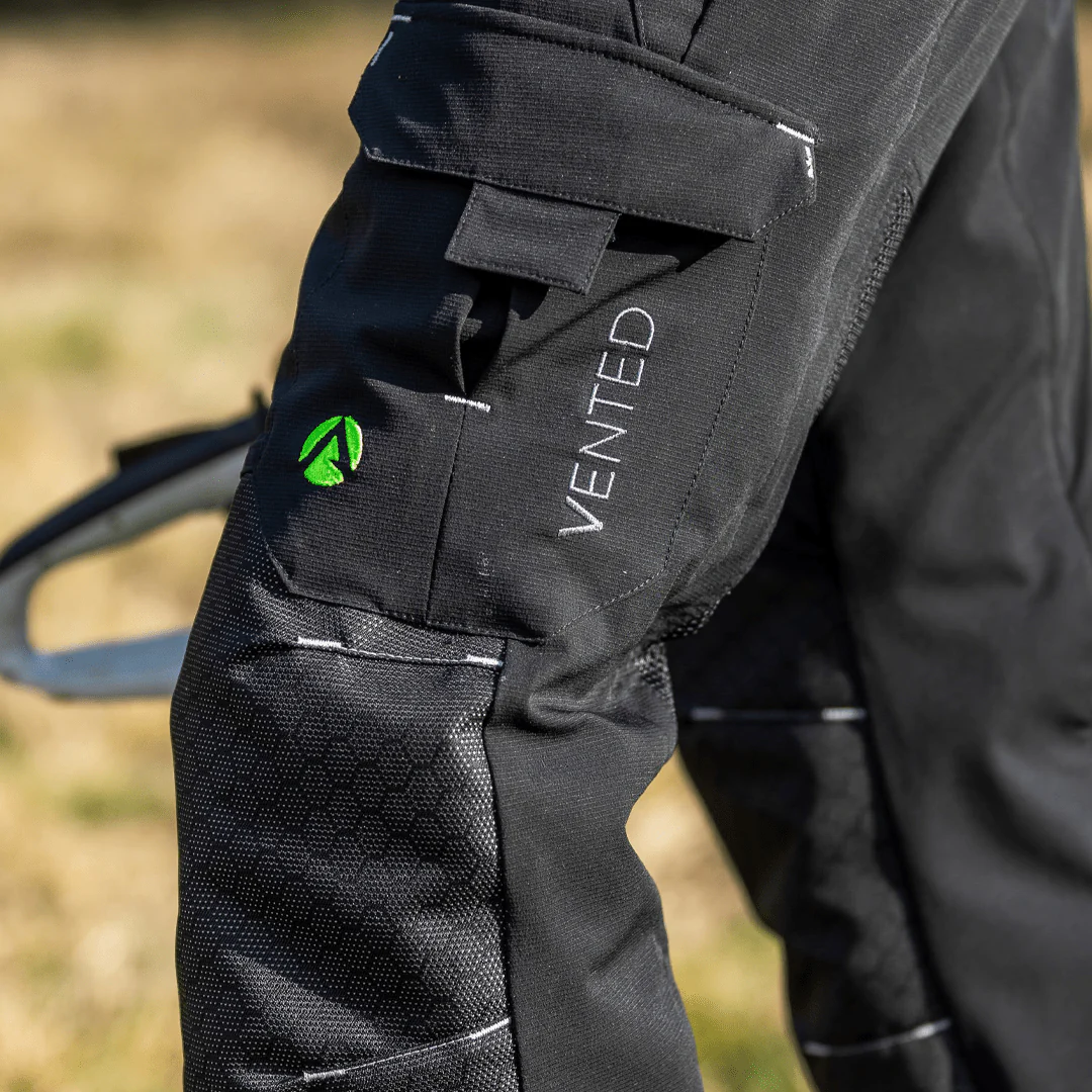 AT4062(US) Arbortec Vented Chainsaw Pants UL Rated - Black - Image 14