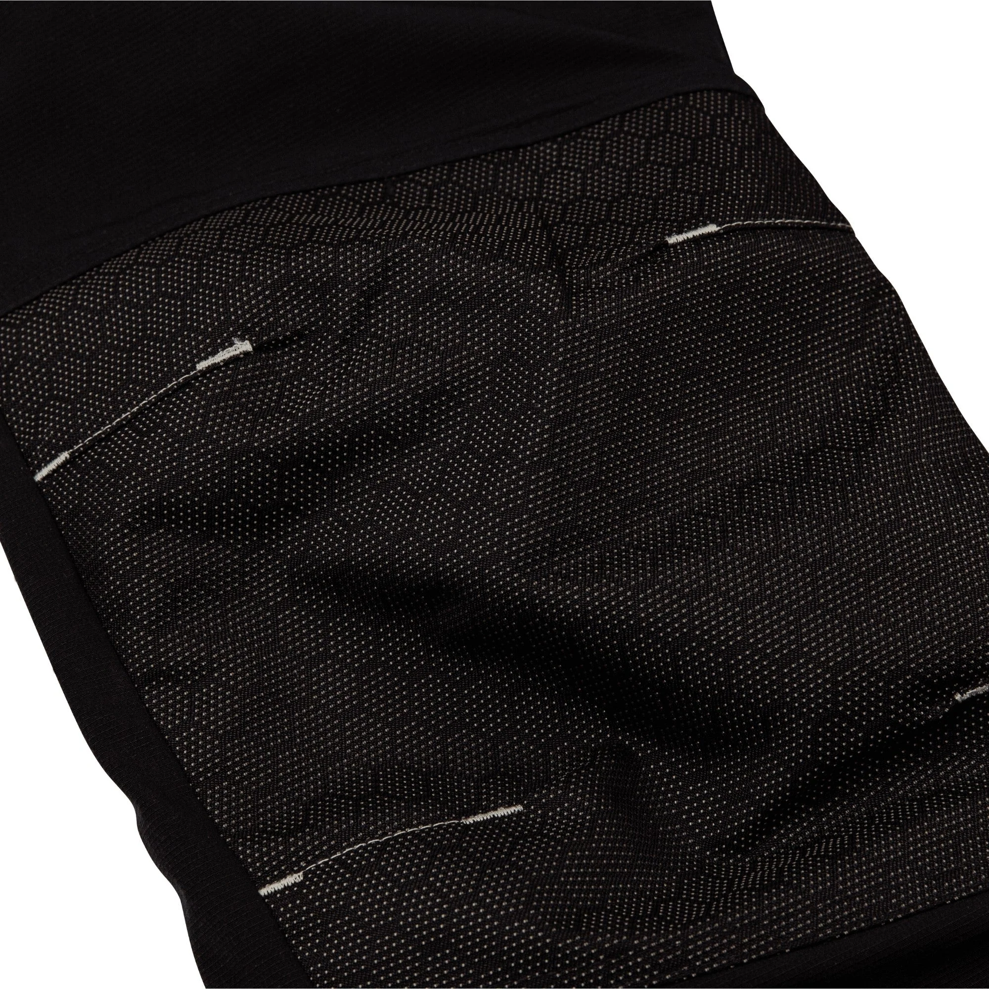 AT4062(US) Arbortec Vented Chainsaw Pants UL Rated - Black - Image 6