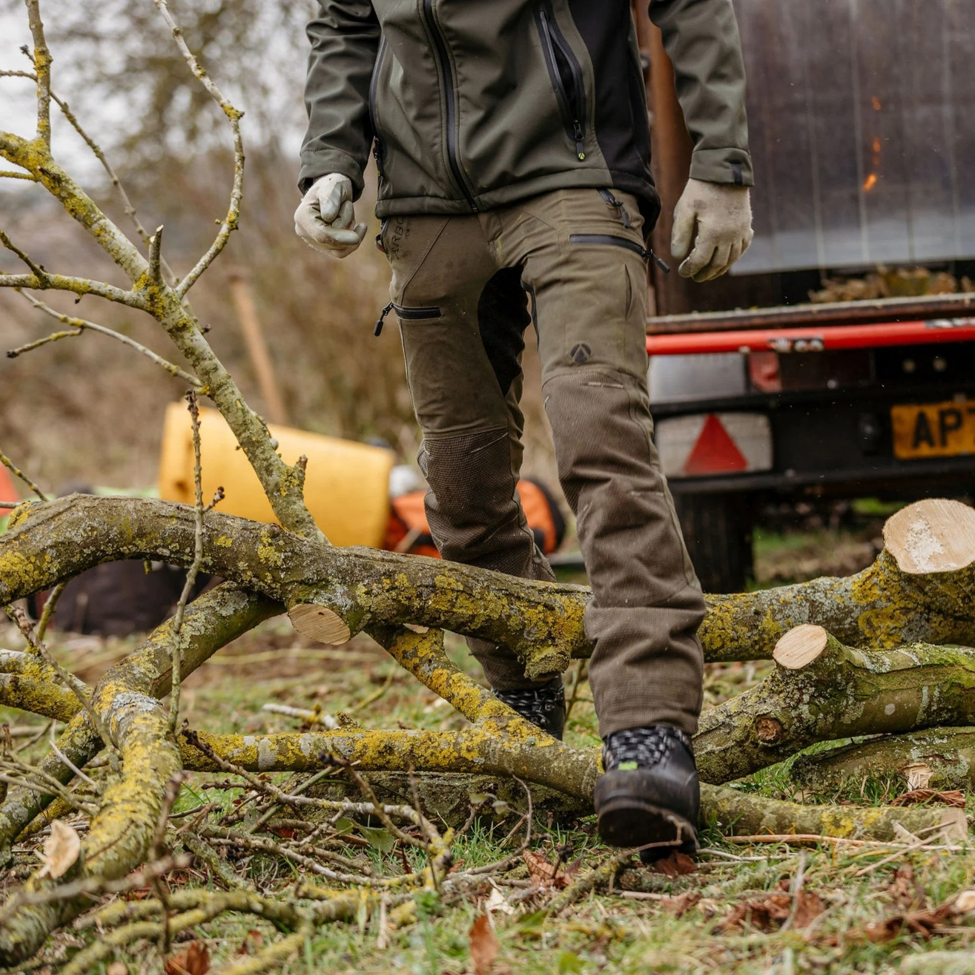 AT4070 Breatheflex Pro Chainsaw Trousers Design C Class 1 - Olive - Image 16