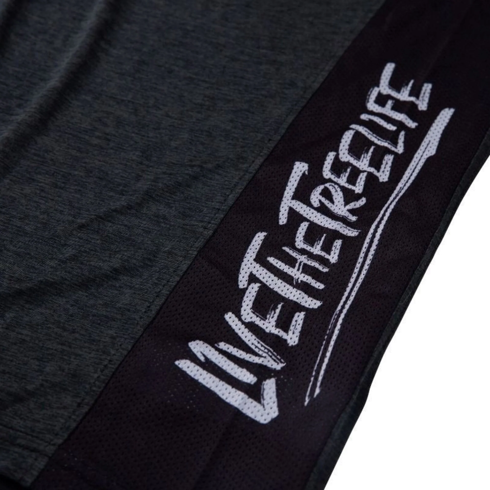 AT5003 Performance T-Shirt Long Sleeve - Black - Image 7