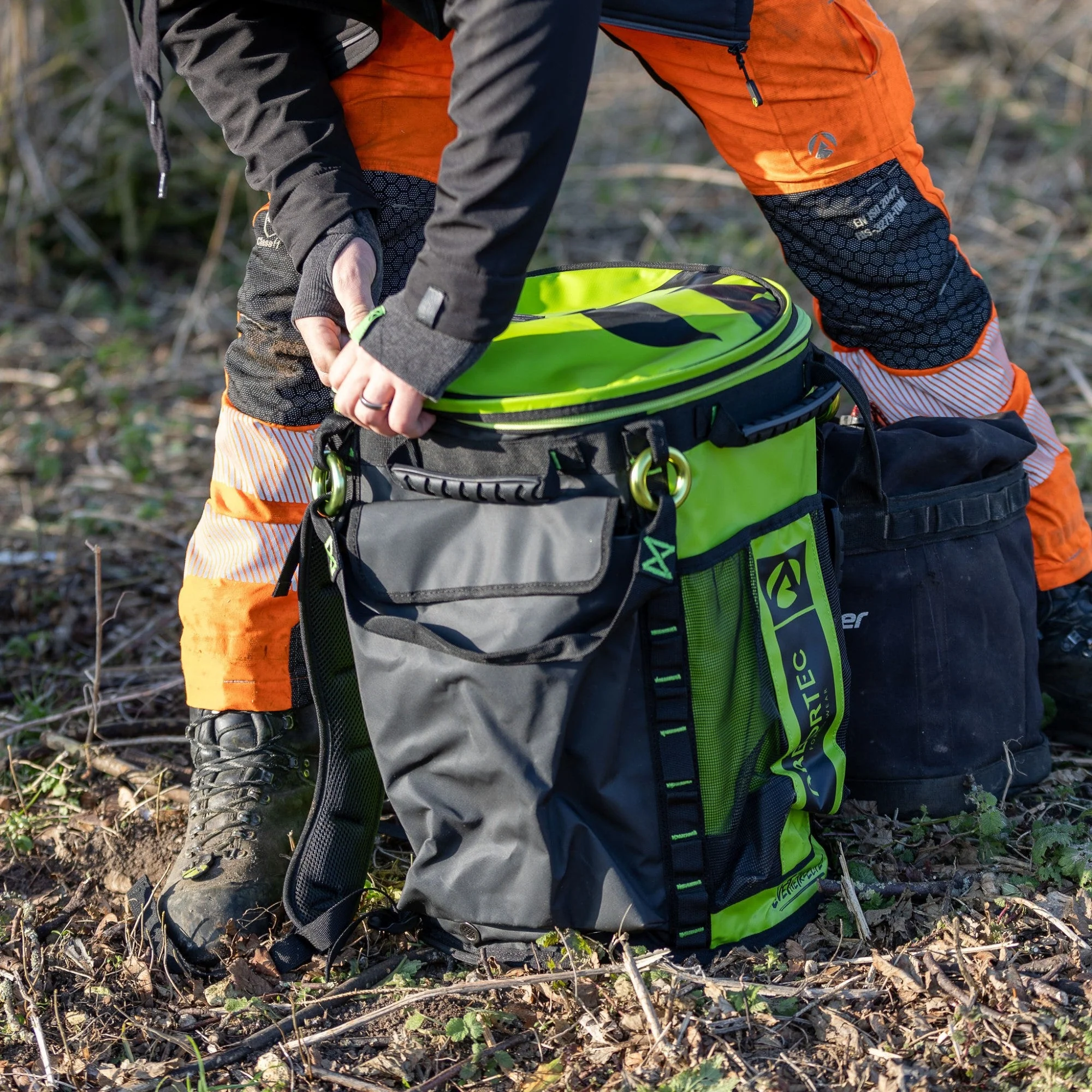 AT106-55 Cobra DryKit Rope Bag Lime/Black - 55 Litre - Image 5