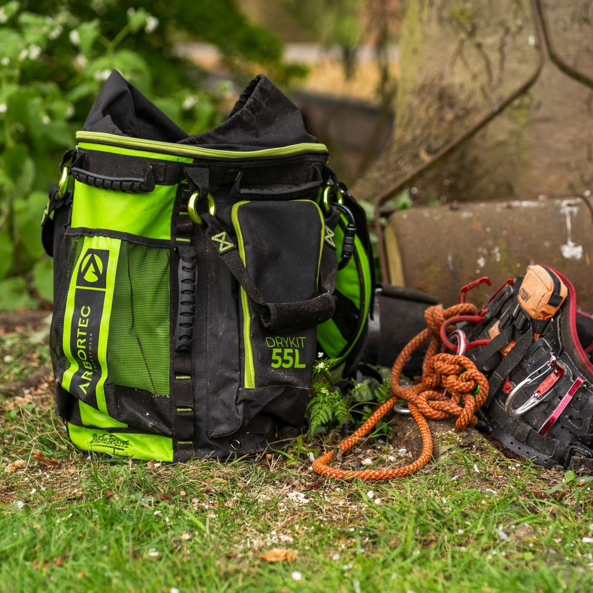 AT106-55 Cobra DryKit Rope Bag Lime/Black - 55 Litre - Image 7