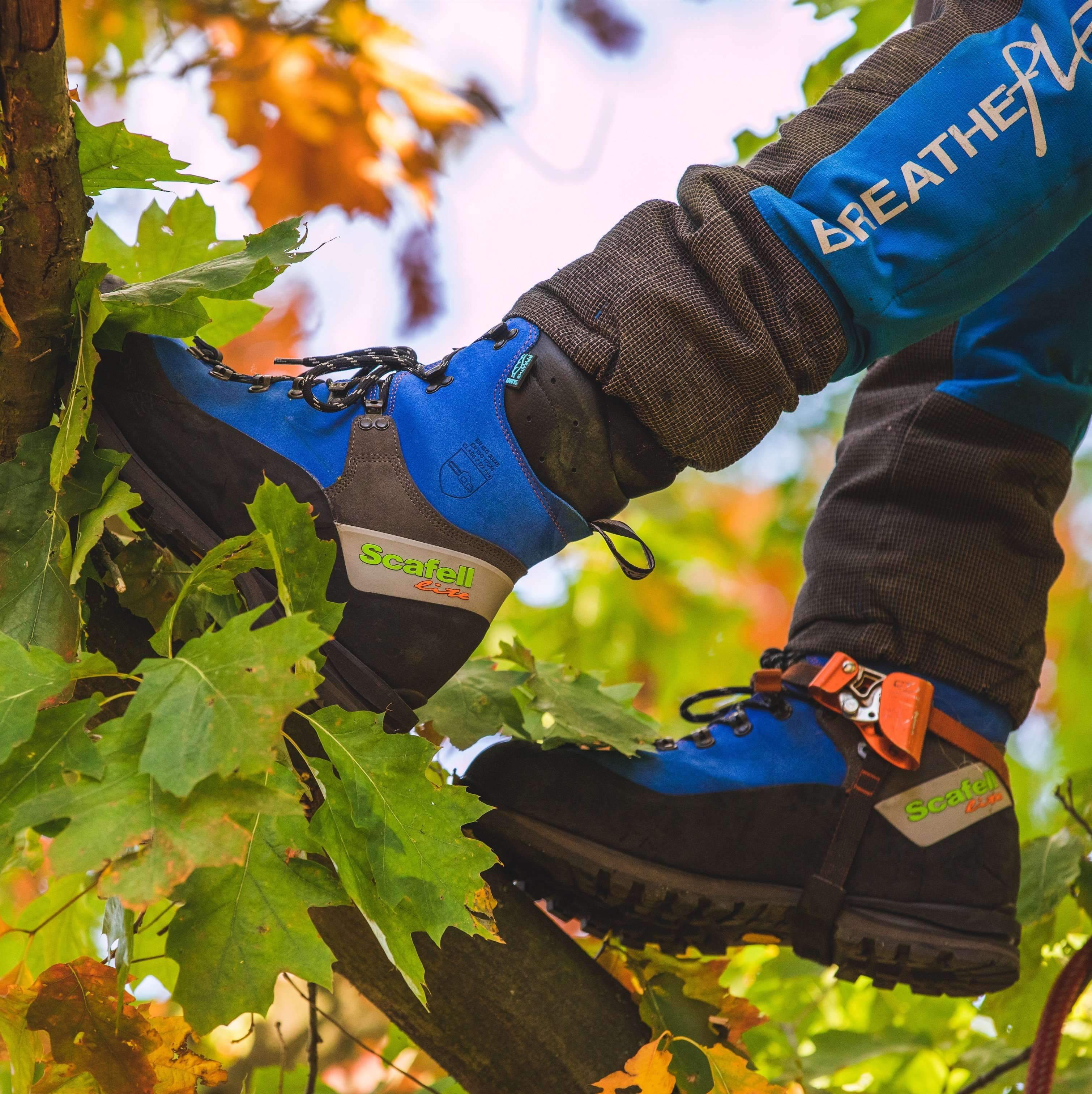 AT33300 Scafell Lite Class 2 Chainsaw Protection Boot - Blue - Image 9