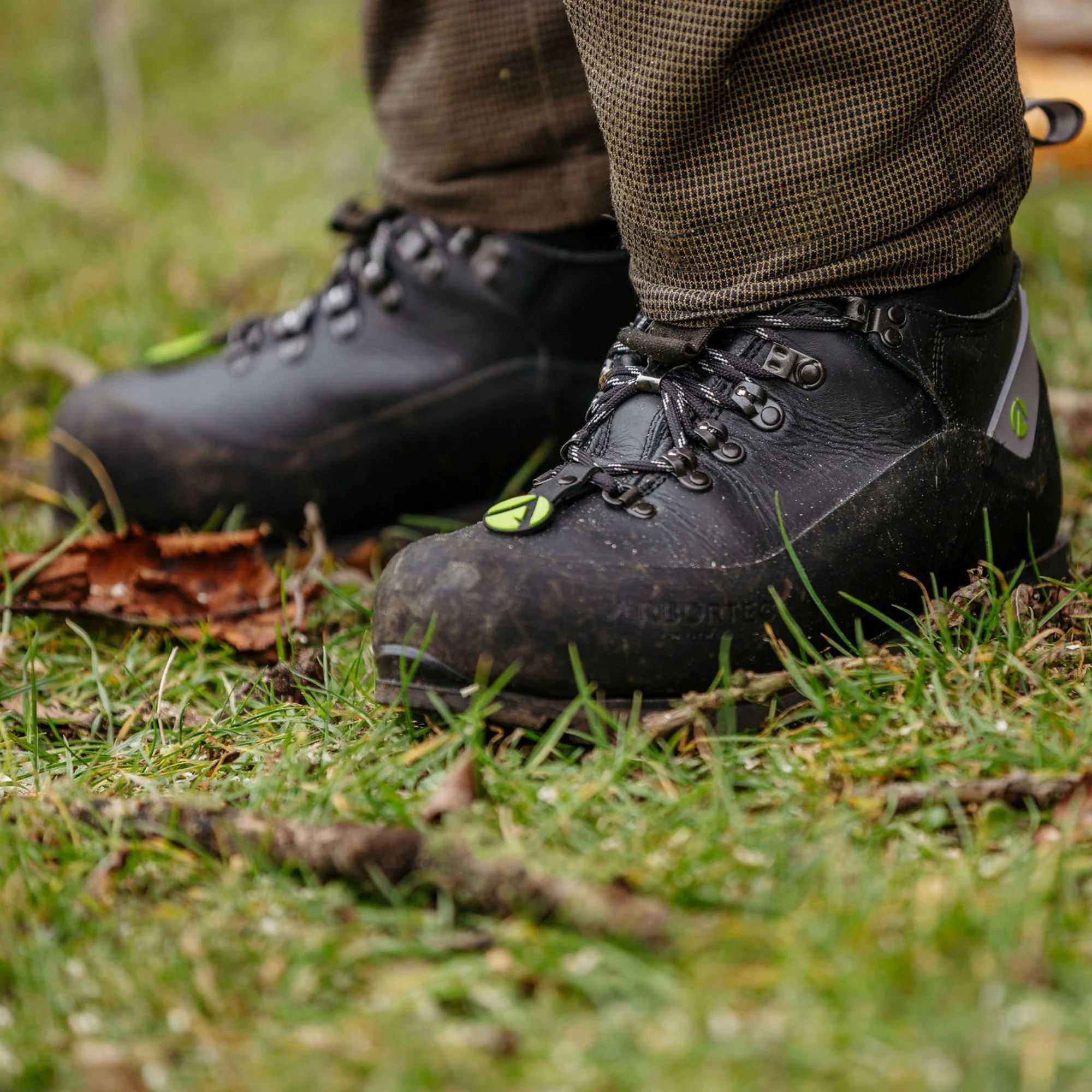 AT33100 - Scafell Lite Class 2 Chainsaw Protection Boot  - Black - Image 10
