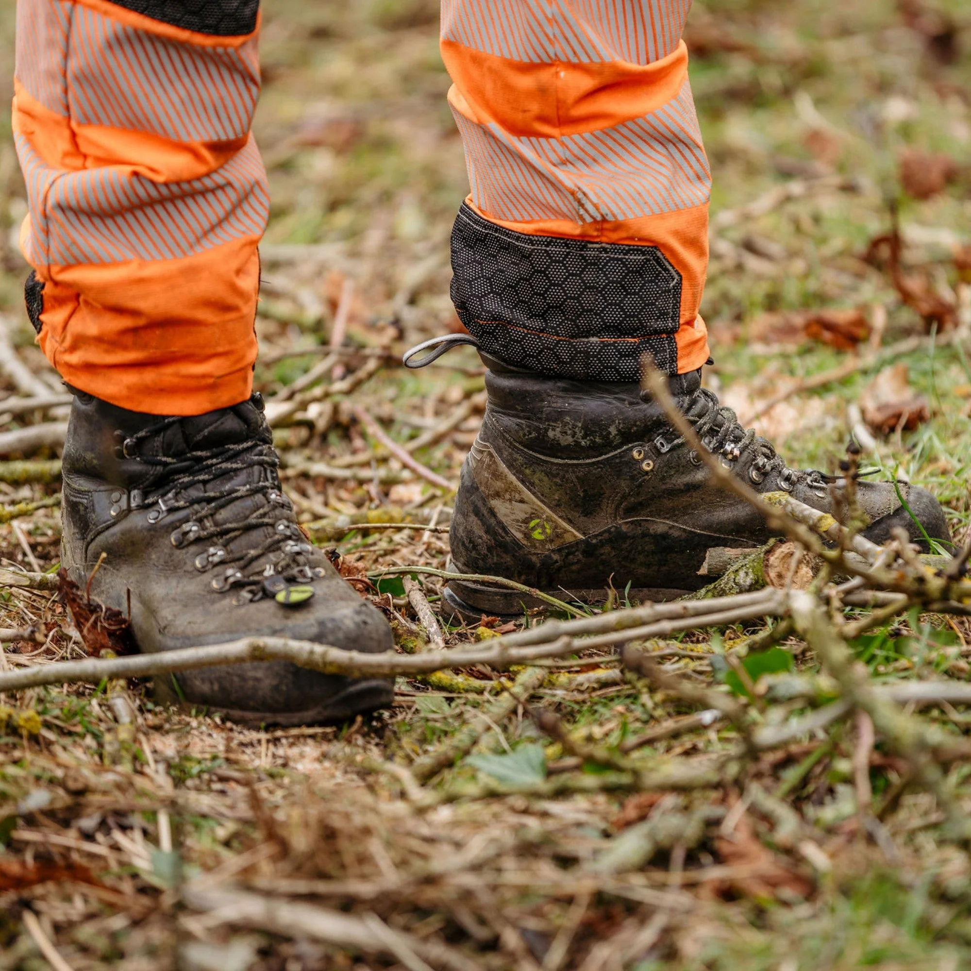 AT33100 - Scafell Lite Class 2 Chainsaw Protection Boot  - Black - Image 9