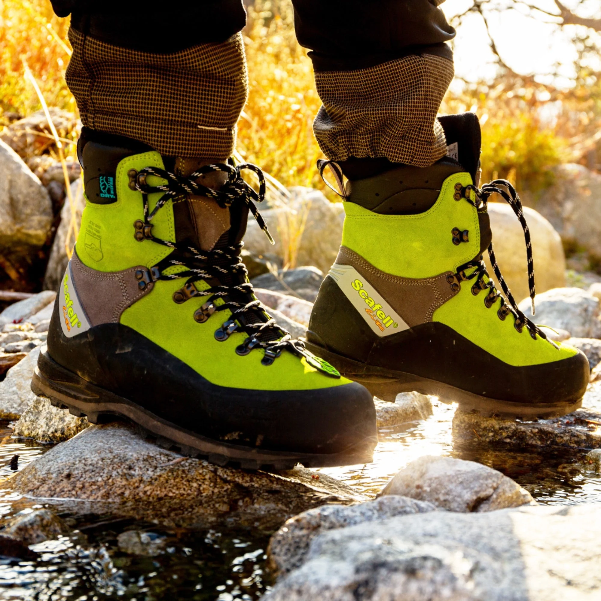 AT33000 - Scafell Lite Class 2 Chainsaw Protection Boot  - Lime - Image 9